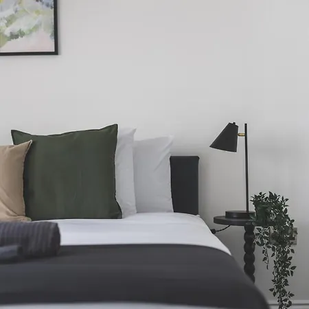 Arte Stays: Spacious Garden House In Stratford With Free Parking Holiday home