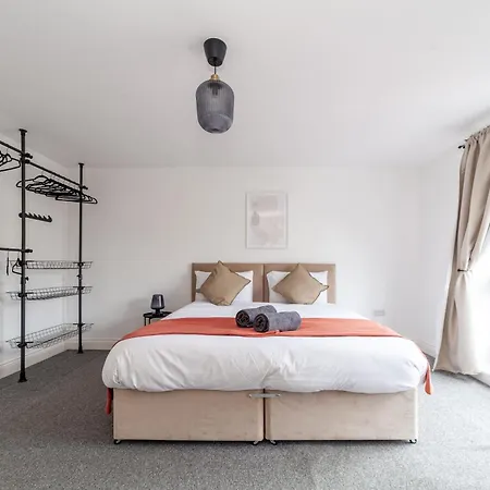 Vakantiehuis Arte Serviced Stratford - 3 Bedrooms 2 Bathrooms London, Stratford, Maryland, Free Parking, Garden, Weekly Or Monthly - Up To 8 Guests