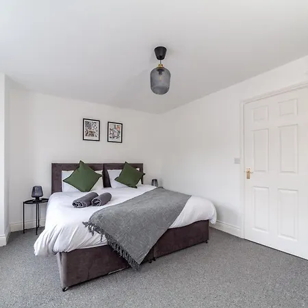 Arte Serviced Stratford - 3 Bedrooms 2 Bathrooms London, Stratford, Maryland, Free Parking, Garden, Weekly Or Monthly - Up To 8 Guests