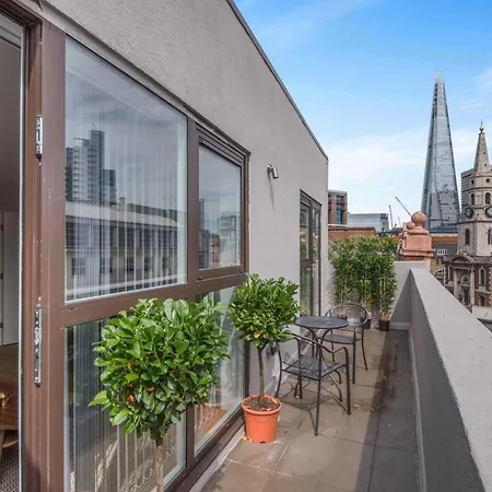 The Borough Collection Near Bridge And Borough Market *