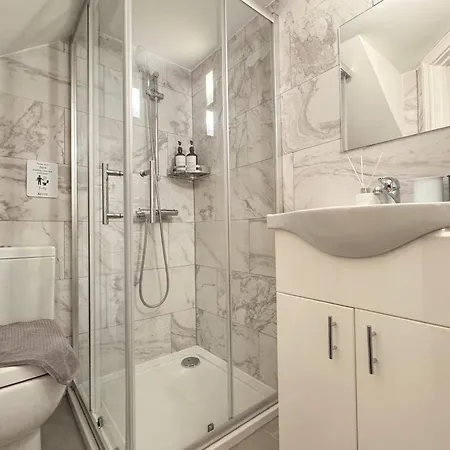 Sweet 3brs House Close To Oxford & Soho *