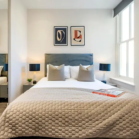 Premium Hungerford Road * London