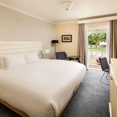 Mercure London Staines-Upon-Thames Otel