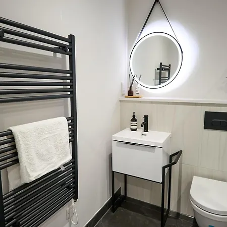 Double Bedroom In New-build Near Broadway *