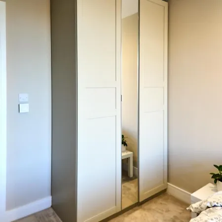 Double Bedroom In New-build Near Broadway * Ealing
