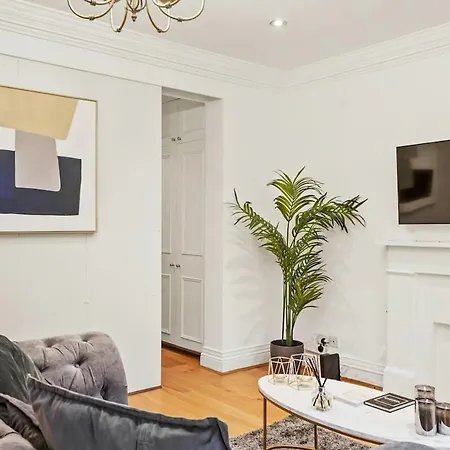 Heavenly Stays, Knightsbridge, Warm 1-bd Getaway Apartment *
