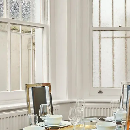 Apartment Heavenly Stays, Knightsbridge, Warm 1-bd Getaway
