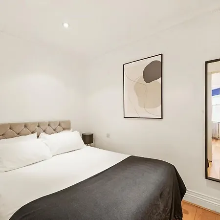 Heavenly Stays, Knightsbridge, Warm 1-bd Getaway Apartment London