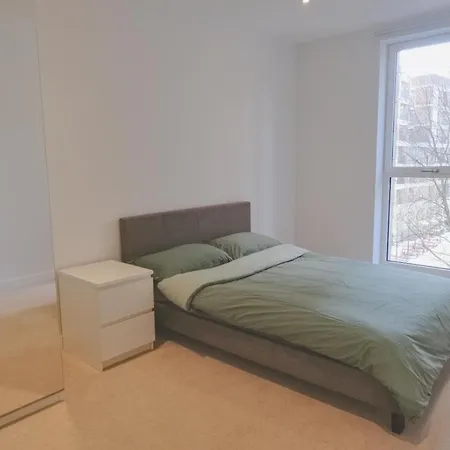 Classic And Elegant 2 Bedroom Flat