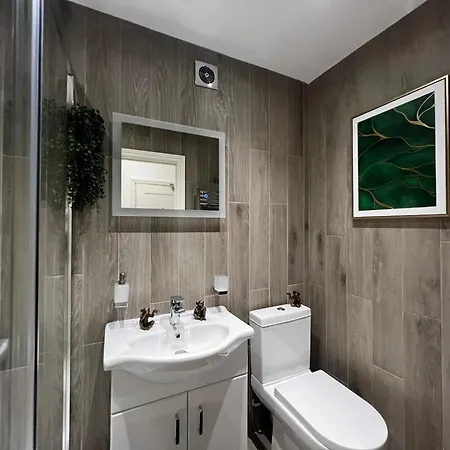 Modern Escape - Ideal For Work & Relaxation Near Tube * Ealing