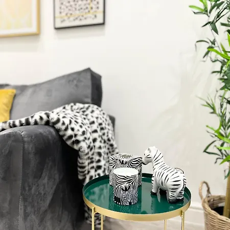 Apartment Modern Escape - Ideal For Work & Relaxation Near Tube *