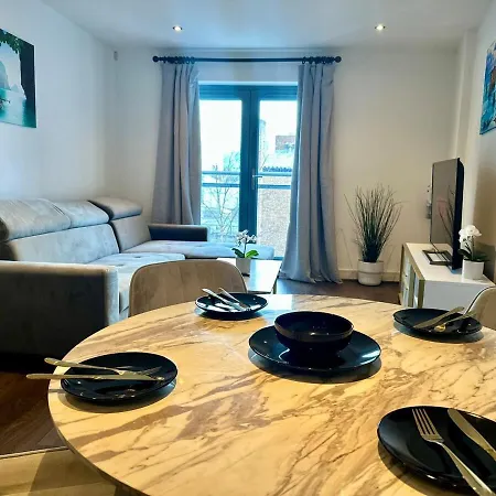 Apartment Zone 1 4 Mins From Major Station *