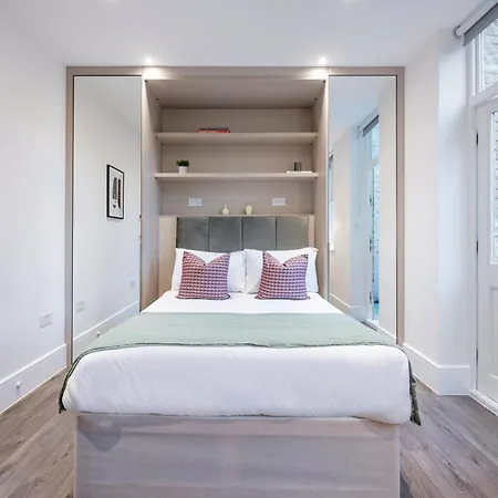 Premium Hungerford Road