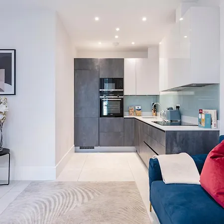 Premium Hungerford Road Apartment London