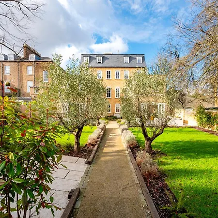 Apartment Premium Hungerford Road