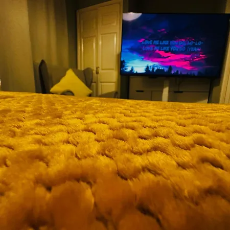 Opulent Marriott Pensión 5*
