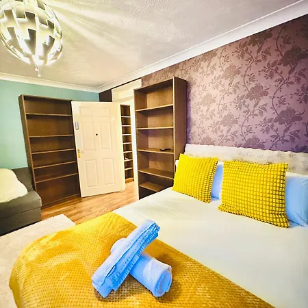 Opulent Marriott Pensión 5*