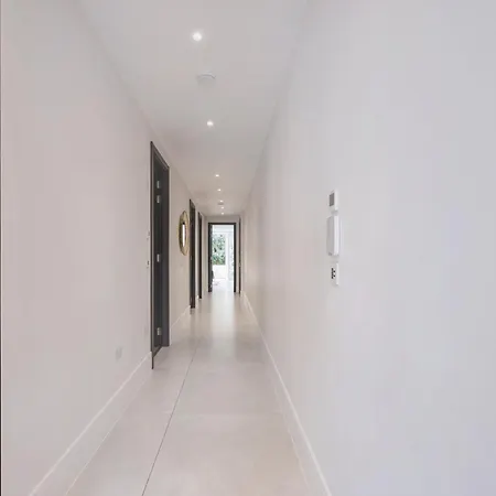 Premium Hungerford Road London