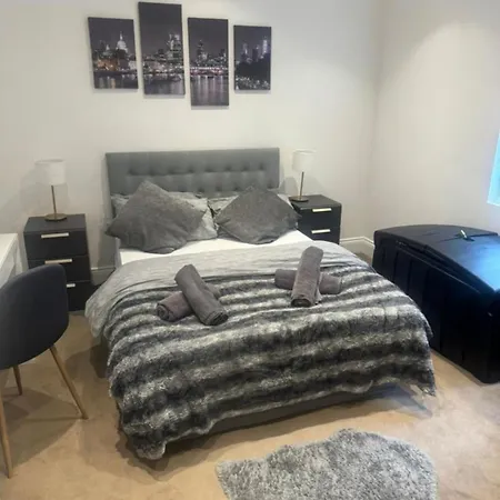 Apartment Comfy 1 Bed In Elephant & Castle *