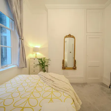 Chic Flat Near Buckingham Palace & Victoria Station London