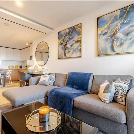 Private 2 Beds By Mayfair Apartment *