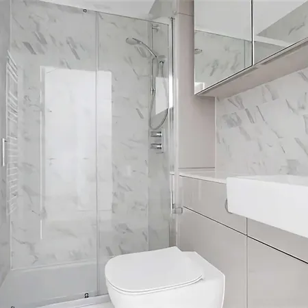 Classic And Elegant 2 Bedroom Flat * London