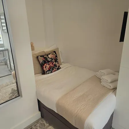 Tranquil Retreat In Apartamento Harrow