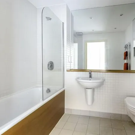 Modern Duplex In * London
