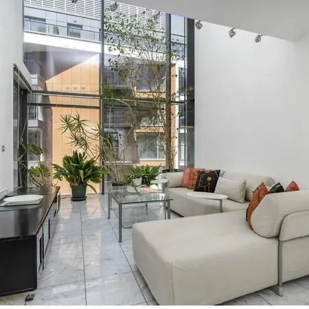 Modern Duplex In Apartamento *