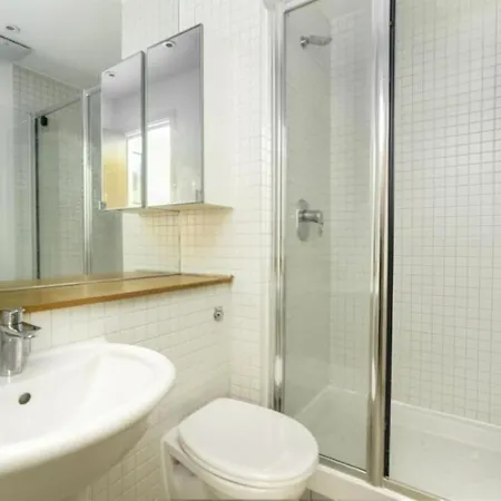 Modern Duplex In Apartamento *