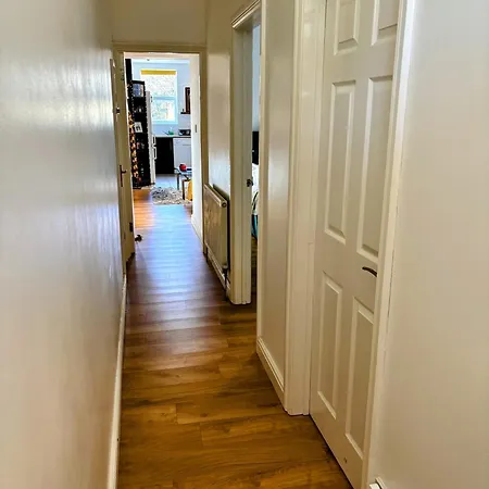 Apartment 2 Bdr House 20mins To Oxford Circus - *