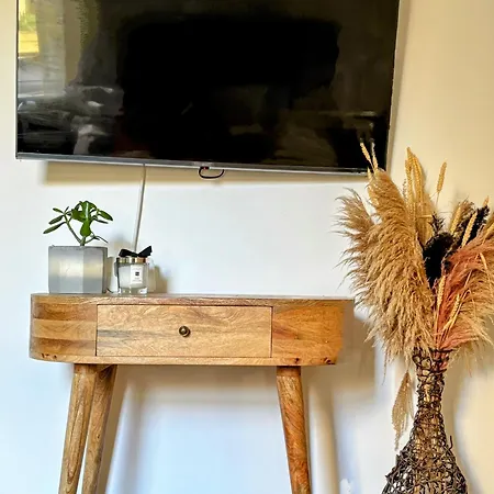 Apartment 2 Bdr House 20mins To Oxford Circus - *