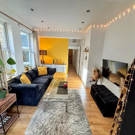 Apartment 2 Bdr House 20mins To Oxford Circus -