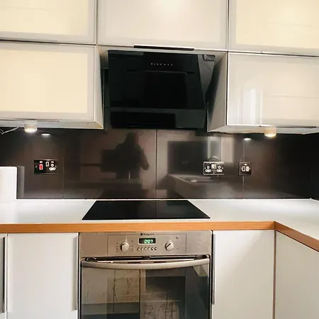 Charming 3-bedroom, Bow, London