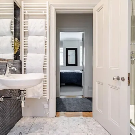 Lux 3 Bedroom Covent Garden Apartment