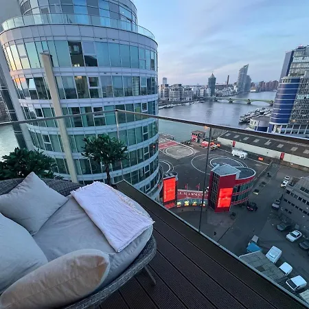 Stunning Luxury 2 Bedroom * London