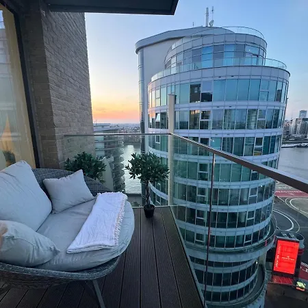 Apartment Stunning Luxury 2 Bedroom *