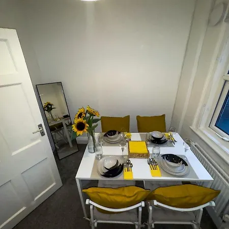 公寓 Spacious 3 Bed Apartment, 10 Mins From Wembley Stadium With Private Garden