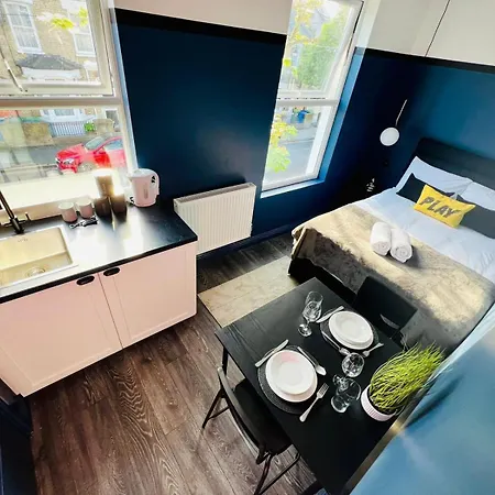 61 Studio, Ideal For Tourists High Recommend!!! Guest house *