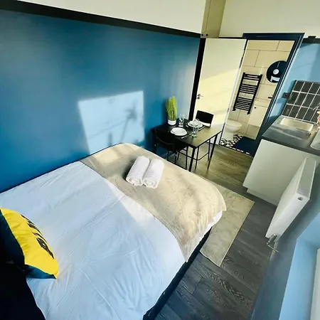 61 Studio, Ideal For Tourists High Recommend!!! Guest house *