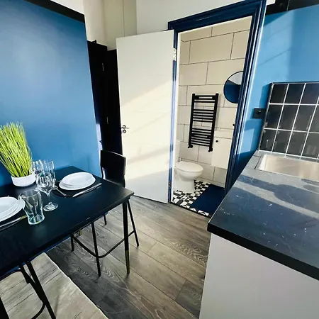 Guest house 61 Studio, Ideal For Tourists High Recommend!!! London