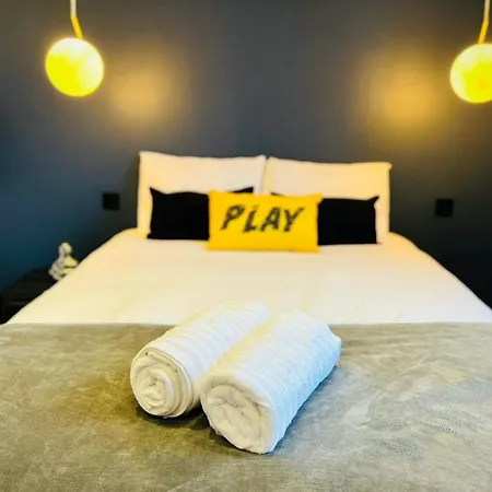 61 Studio, Ideal For Tourists High Recommend!!! Guest house London