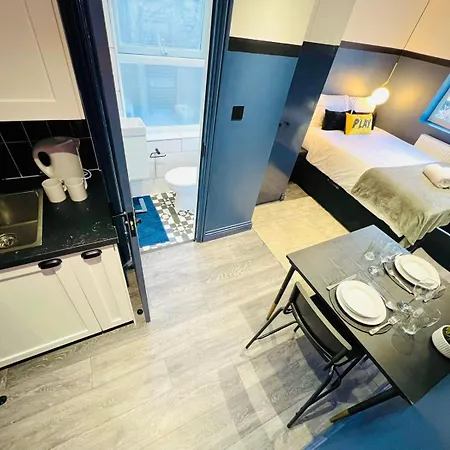 Guest house 61 Studio, Ideal For Tourists High Recommend!!! *