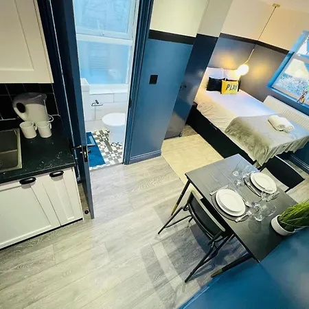 Guest house 61 Studio, Ideal For Tourists High Recommend!!! London