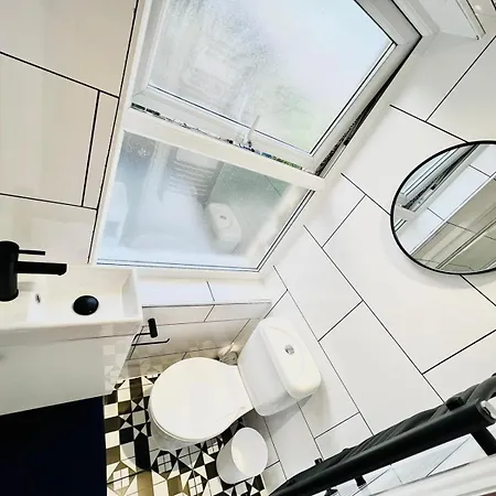 Guest house 61 Studio, Ideal For Tourists High Recommend!!! *