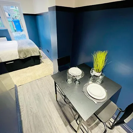 Guest house 61 Studio, Ideal For Tourists High Recommend!!! *