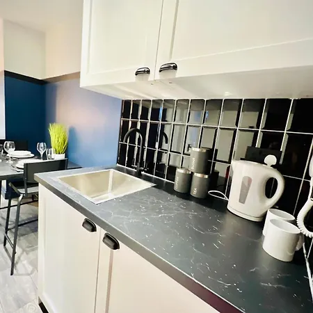 61 Studio, Ideal For Tourists High Recommend!!!