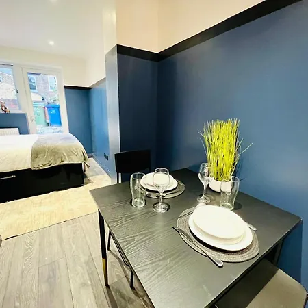 61 Studio, Ideal For Tourists High Recommend!!! Guest house *