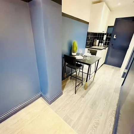 Guest house 61 Studio, Ideal For Tourists High Recommend!!! London