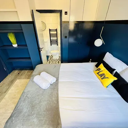 61 Studio, Ideal For Tourists High Recommend!!! Guest house London
